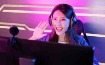 Top Female Twitch Streamers